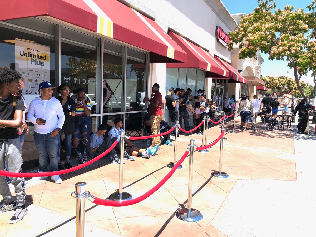 Lined up @Sprint Inglewood to sign up for the best new deal in wireless and to meet ⁦<a href="/TIDAL/">Tidal</a>⁩ superstar ⁦<a href="/IGGYAZALEA/">IGGY AZALEA</a>⁩.  @sprint plus <a href="/Tidal/">Tidal</a> and unlimited all for the best price.
