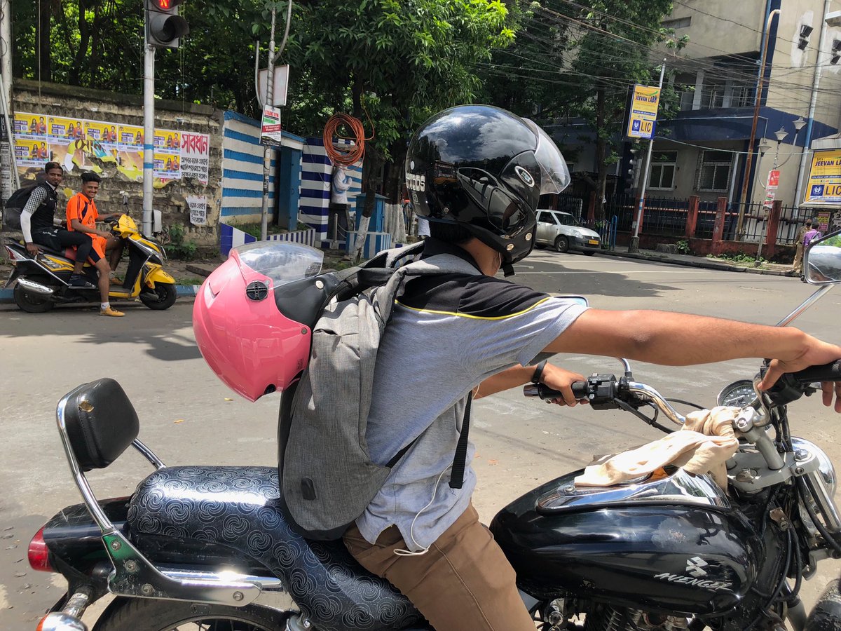 How to Carry an Extra Helmet on a Motorcycle