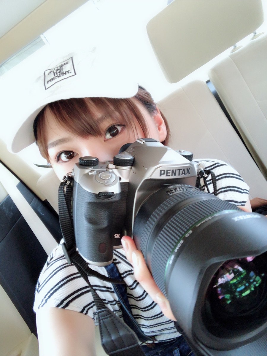 井澤詩織 そんなわけでまたカメラマンをやるので カメラ増やしました 笑 しーちゃんねる聴いてくれた人は知ってるよね 新しい相棒のペンタックスk 1でーす T Co Ny4kyarzme Twitter 井澤詩織 そんなわけでまたカメラマンをやるので カメラ増やしました 笑 しーちゃんねる聴いてくれた人は知ってるよね 新しい相棒のペンタックスk 1でーす T Co Ny4kyarzme Twitter