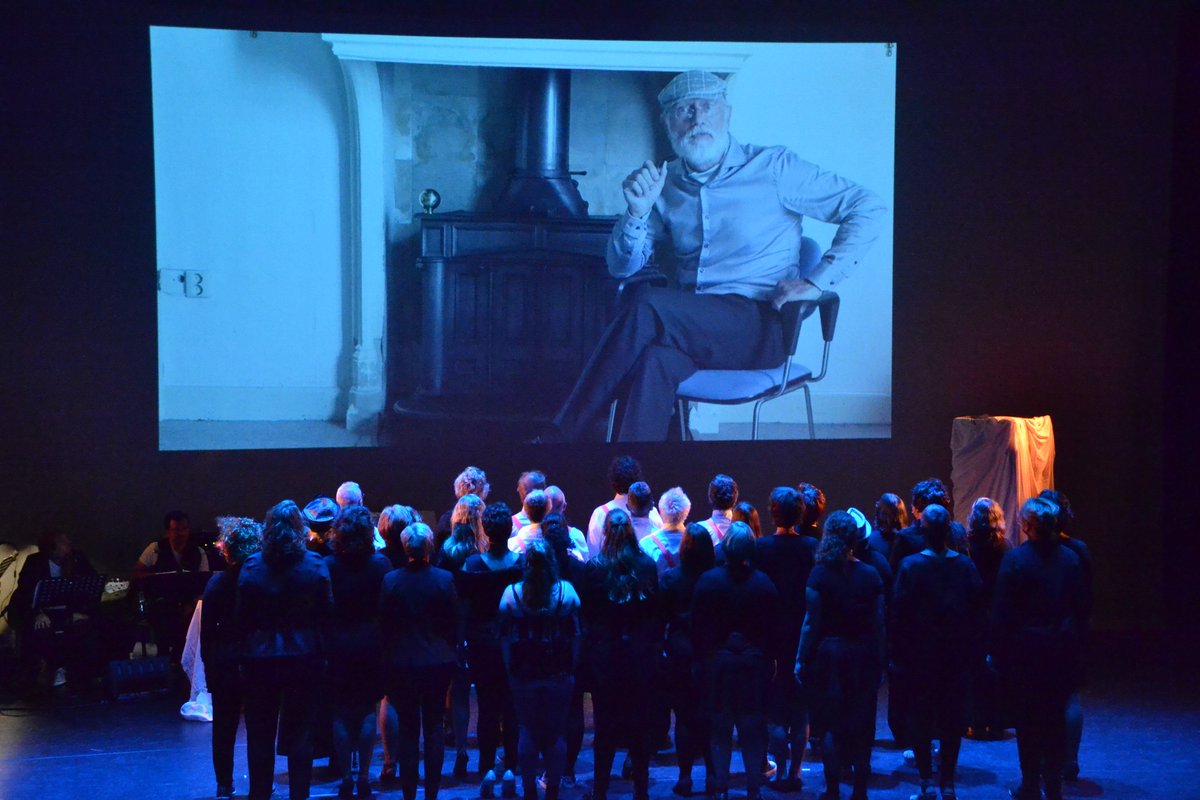 TKHouten's tweet photo. Een week geleden stonden we in @AandeSlinger. Wat een geweldig weekend was dat!! Dank aan iedereen voor de geweldige reacties! Wij hebben ook genoten!! Tot snel in @AandeSlinger met @SplinterTheater!!! https://t.co/dR9MK7uJfj