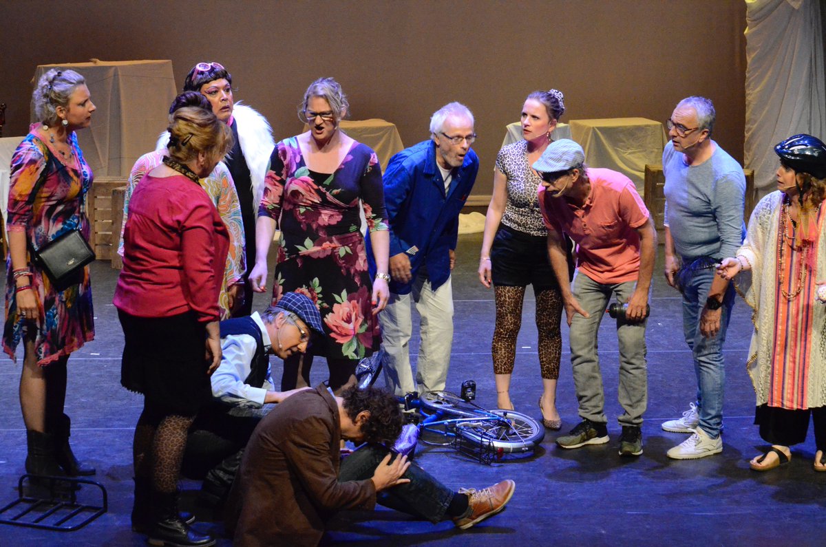 TKHouten's tweet photo. Een week geleden stonden we in @AandeSlinger. Wat een geweldig weekend was dat!! Dank aan iedereen voor de geweldige reacties! Wij hebben ook genoten!! Tot snel in @AandeSlinger met @SplinterTheater!!! https://t.co/dR9MK7uJfj