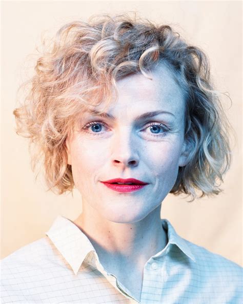 Happy birthday to the wonderful Maxine Peake. Enjoy your day. 