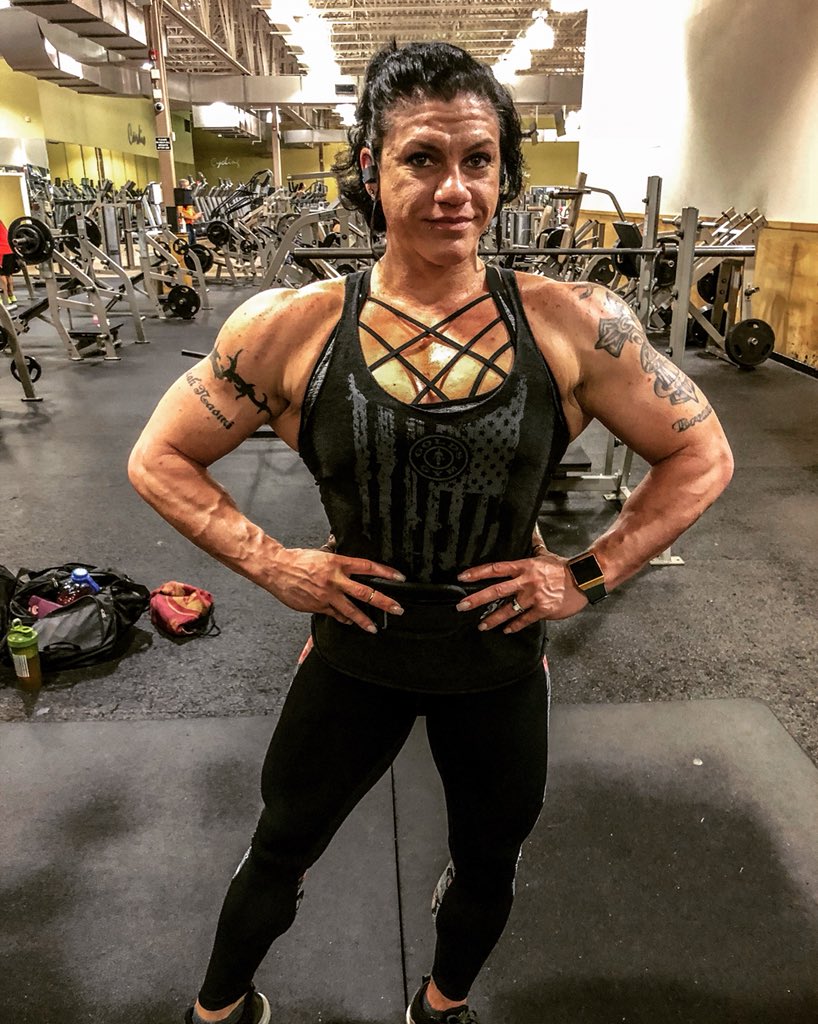 muscles2016's tweet photo. Making my dreams my reality #BuildYourBody #wpd #ifbb #fitspo #bodybuilding https://t.co/nlzPyNdgp7