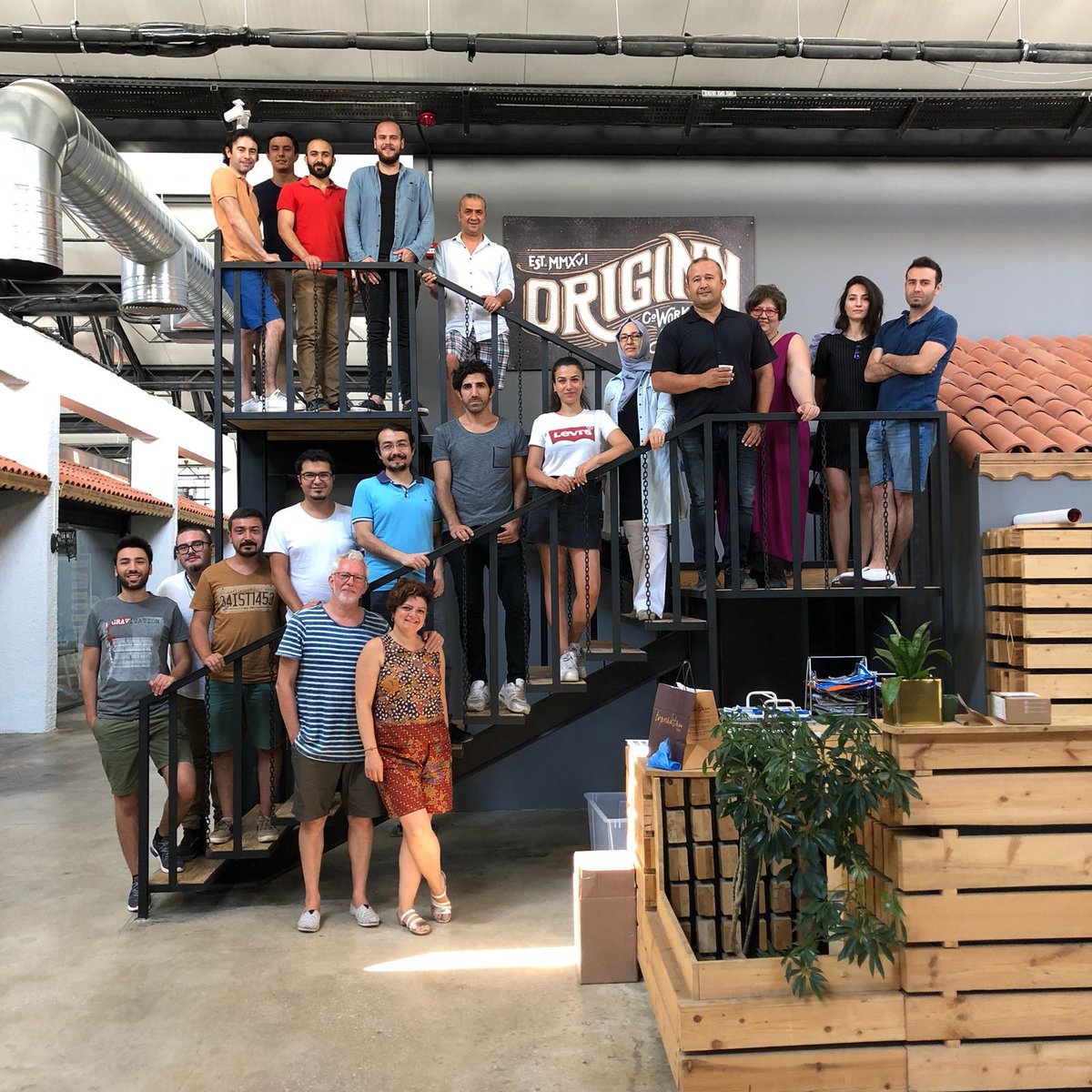techn_roll's tweet photo. Startup hızlandırma programı tüm hızıyla ve keyfiyle devam ediyor. Paydaşımız Originn’e de ev sahipliğinden dolayı teşekkür ederiz.
#LoveTechStartUp #TechnRoll #startups https://t.co/azZEQhxDQb