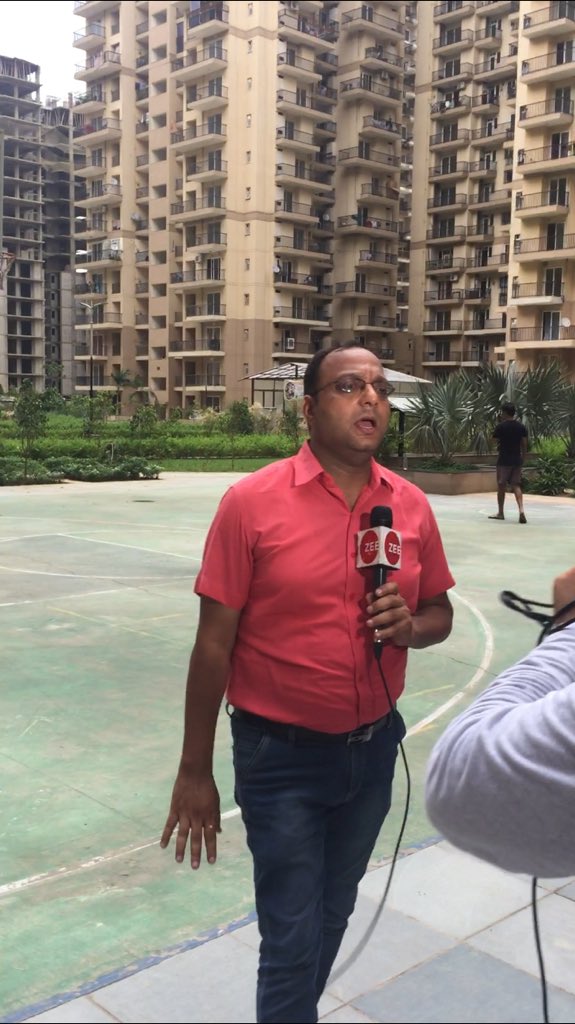 ADVBuyers's tweet photo. Thank you Gaurav Khosla of  @ZeeBusiness for your coverage today to highlight problems of La Residentia and La Palacia buyers and residents, we all are  looking forward to day this will be telecast! Hope @UPGovt takes notice. Thanks @nefowa2 for arranging this for us! https://t.co/JzChPpsErX