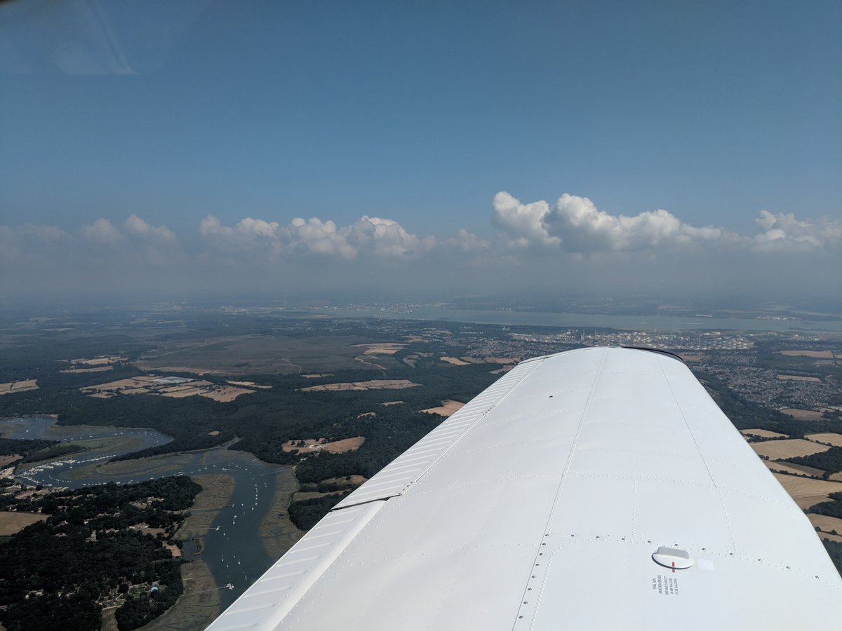 CompuNutter's tweet image. Awesome weather and views, taking @abbasair 's GOONY out for lunch on the IoW ✈️