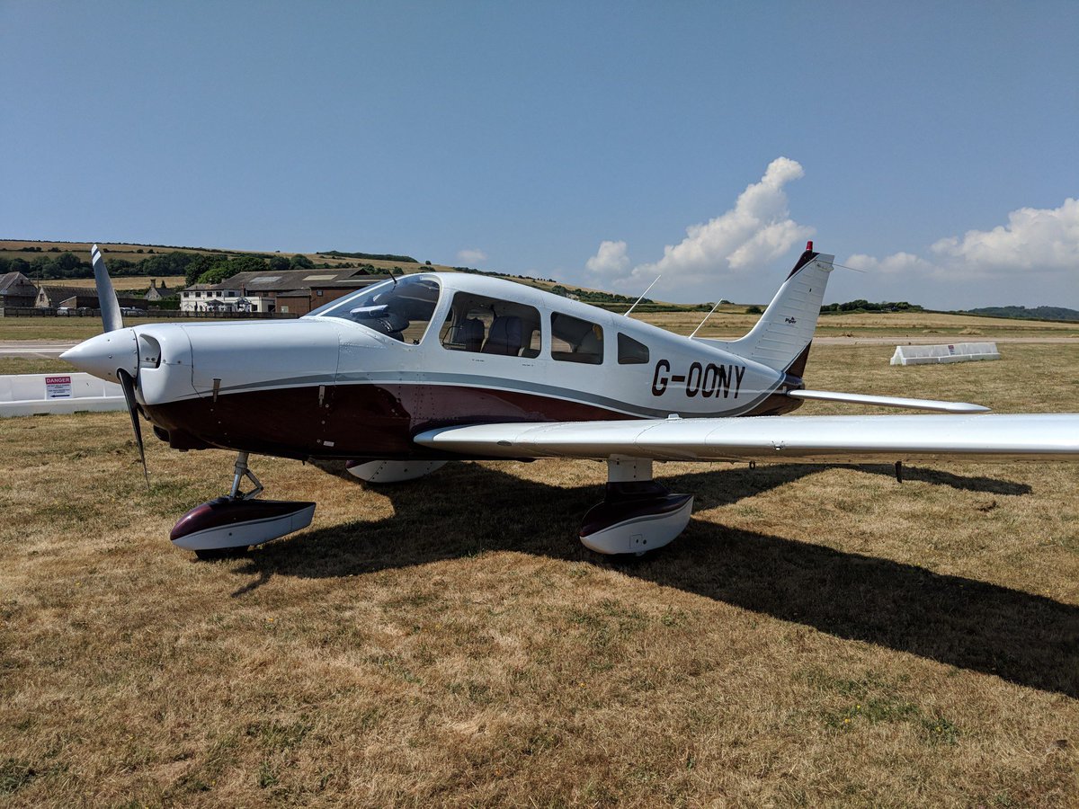 CompuNutter's tweet image. Awesome weather and views, taking @abbasair 's GOONY out for lunch on the IoW ✈️