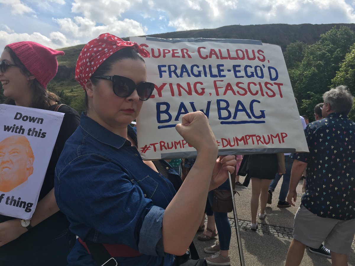 caronmlindsay's tweet photo. Subtle #StopTrump #LibDemsAgainstTrump https://t.co/Afq79p6qSB