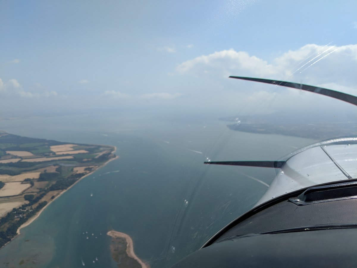 CompuNutter's tweet image. Awesome weather and views, taking @abbasair 's GOONY out for lunch on the IoW ✈️