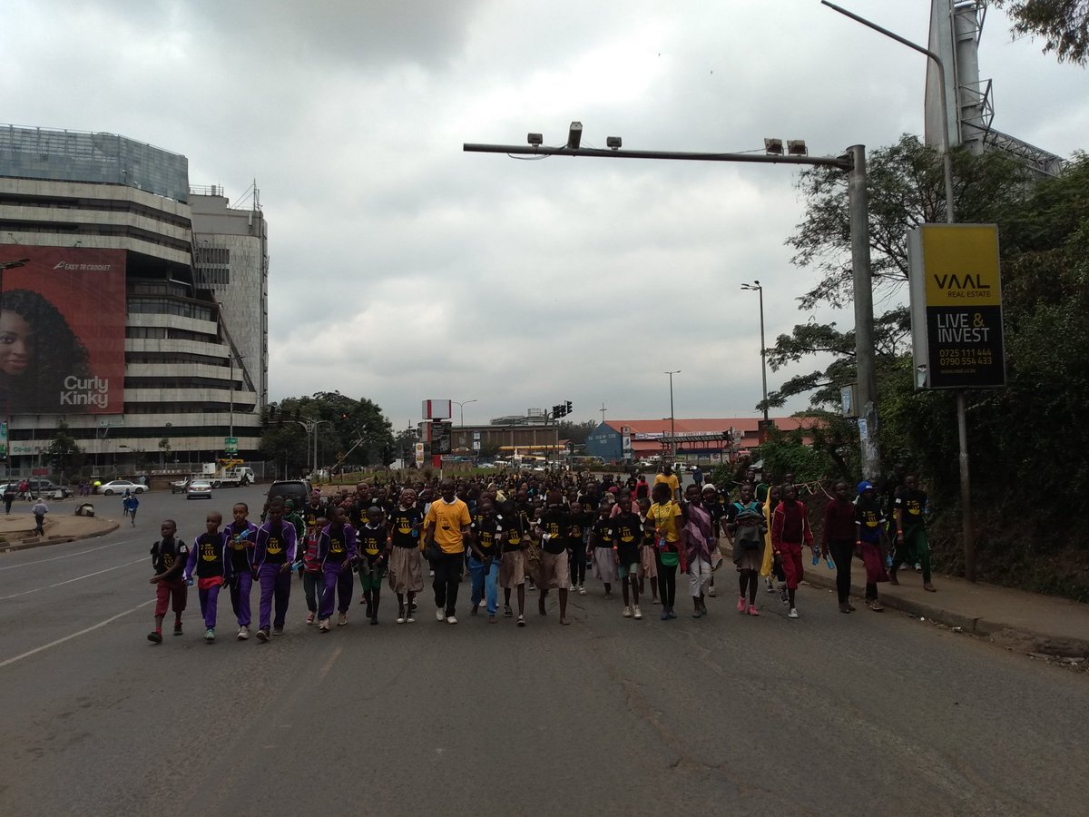 NyoikeTj's tweet photo. #ZeroHungerKE How determined are these children in ensuring other children their age have enough to feed on! #ZeroHungerWalkathon https://t.co/4OJzeqMnJR