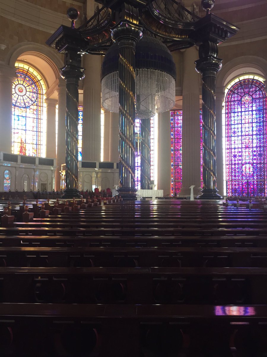 CanigoFomento's tweet photo. Después del trabajo, visita turística en Costa de Marfil: a la basílica de Yamoussoukro y a los cocodrilos del lago #basílica #vaticano #cultura #belleza #tropical #cocodrilos #colegiosdefomento @FomentoEdu https://t.co/hSSWiOBxwP