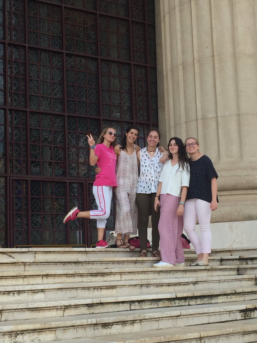 CanigoFomento's tweet photo. Después del trabajo, visita turística en Costa de Marfil: a la basílica de Yamoussoukro y a los cocodrilos del lago #basílica #vaticano #cultura #belleza #tropical #cocodrilos #colegiosdefomento @FomentoEdu https://t.co/hSSWiOBxwP