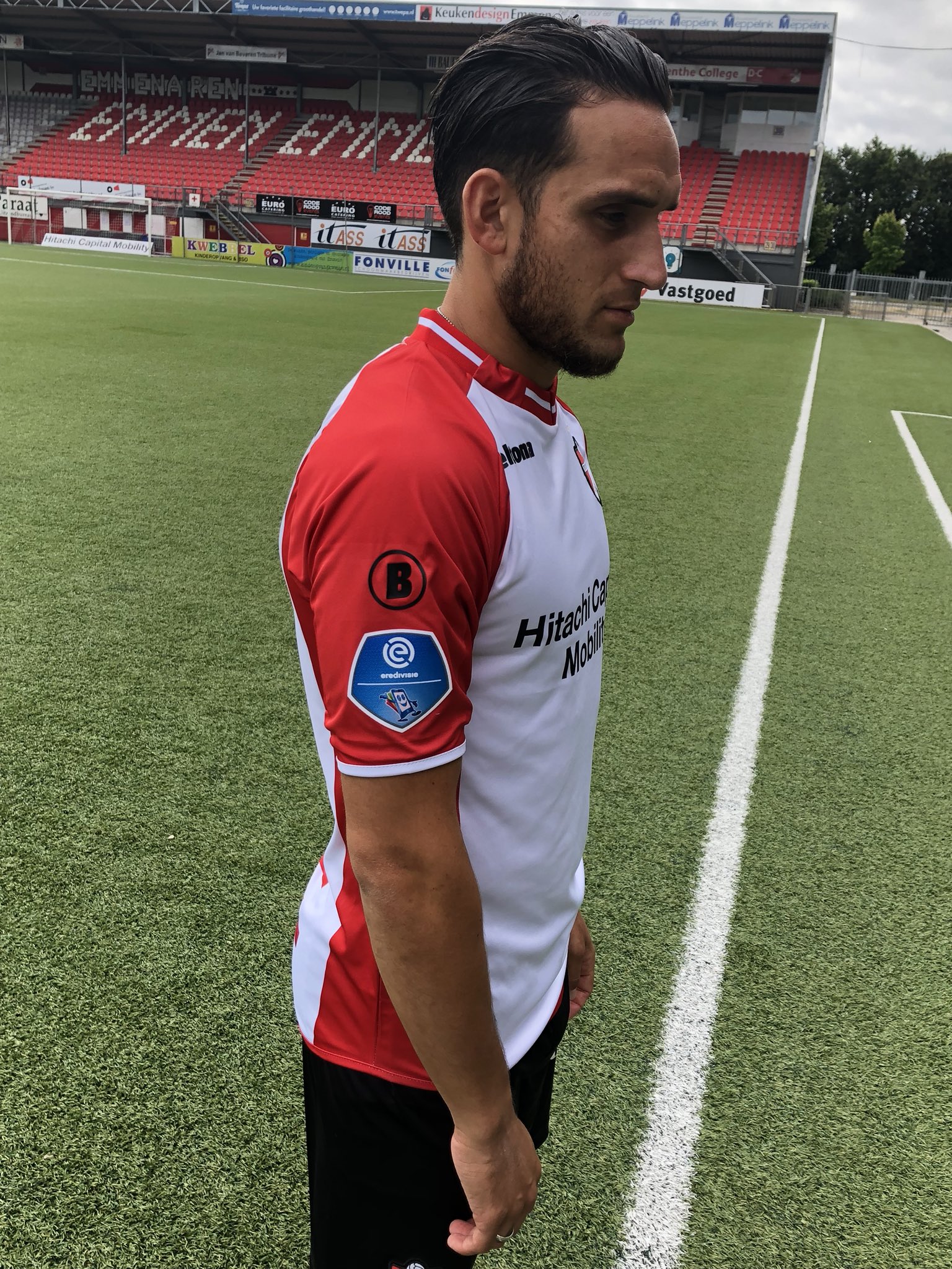 FC Emmen on Twitter: "📸Het nieuwe FC Emmen shirt is morgen tijdens de Open Dag te bestellen bij ...