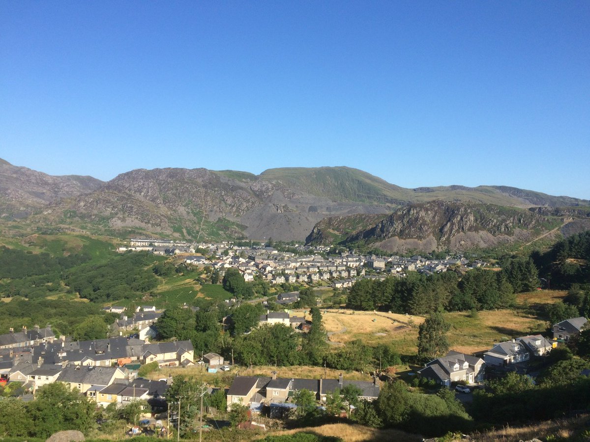 brythonshag's tweet photo. Diwrnod da am @cargwyllt mo! Goid day for a wild car festival he said! #gwylllechi #blaenauffestiniog #anweledig https://t.co/BZlWKFyMMs