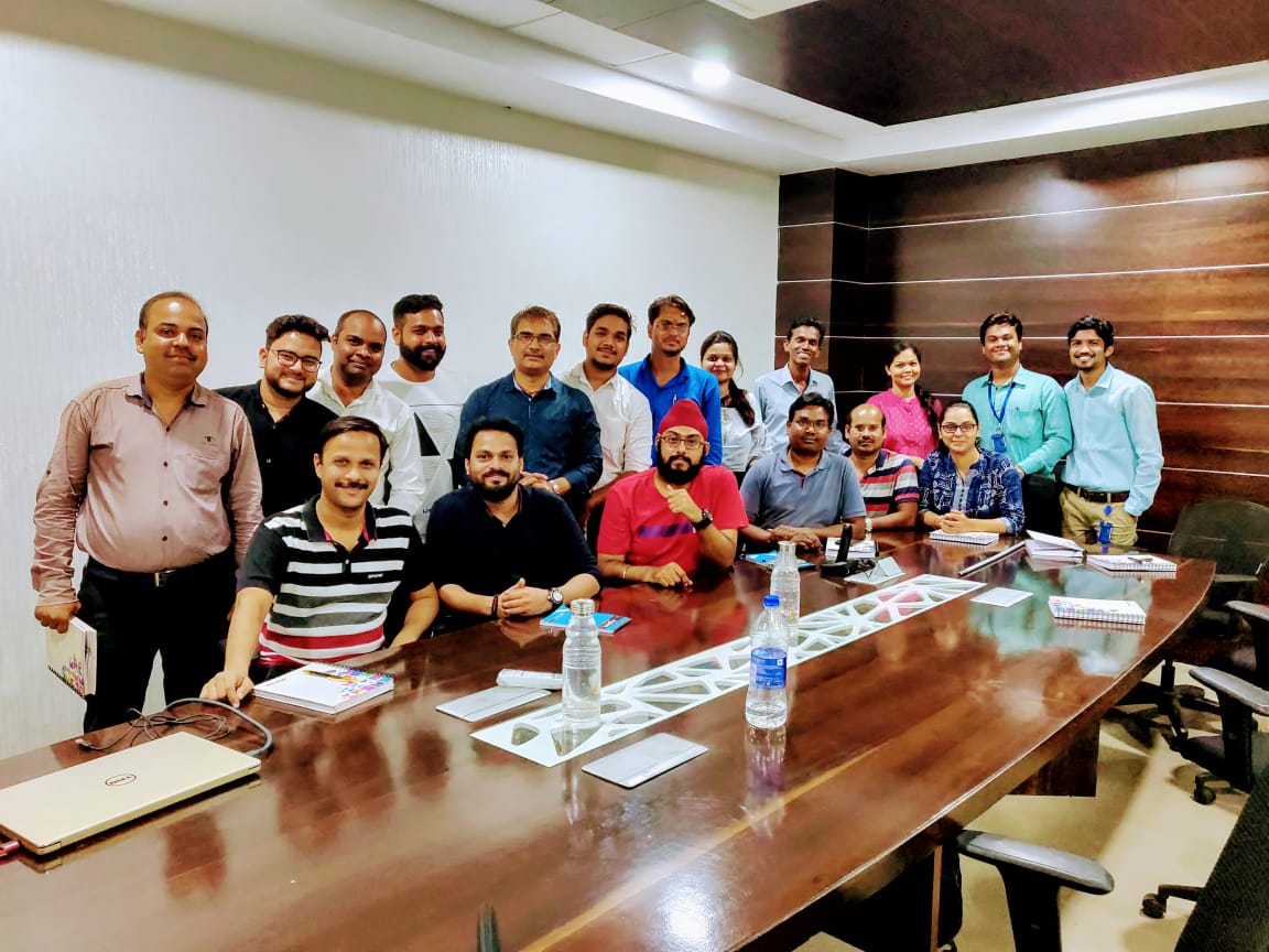 KonsoleGroup's tweet photo. and Team Lead Mr. Trilokvijay Suryavanshi.
#konsolers #creativeleadership #creativity #designers #CreativeConfidence #graphicdesigner #videodesigners #creativeteam https://t.co/KXJDEwtmFf