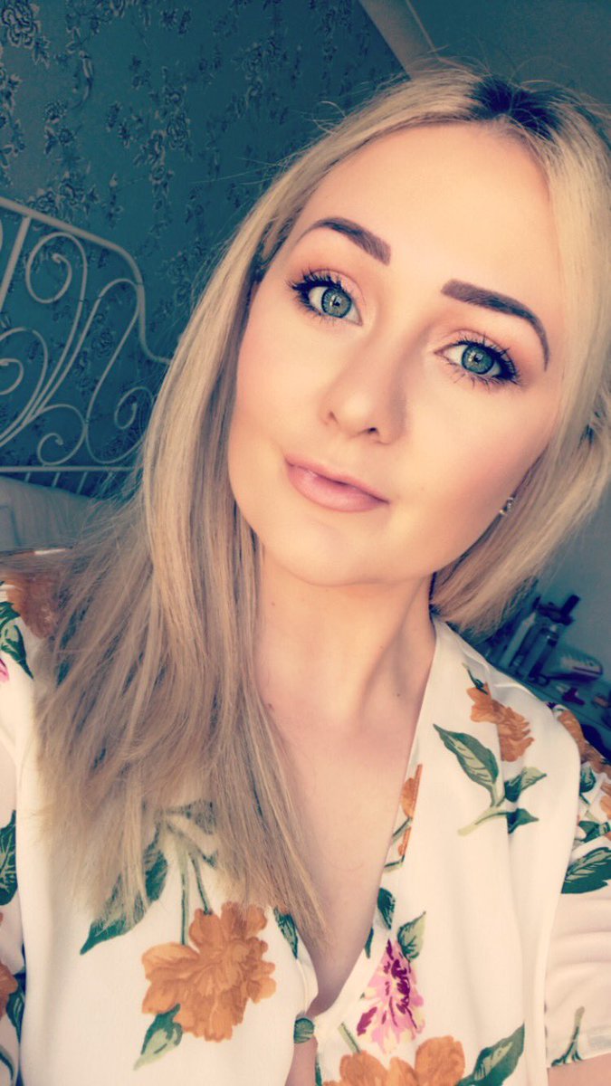 bethaniee_jayne's tweet photo. Perfectly healed brows by the fab @Beautissima https://t.co/vutLOQHVoF