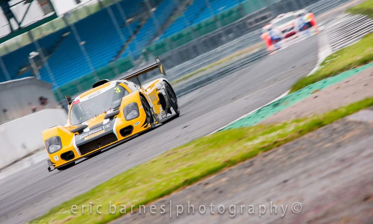macgracing's tweet photo. Roll control heading into Copse #suspension #design #gotquantums #racinglife https://t.co/y92Boa2eJ4