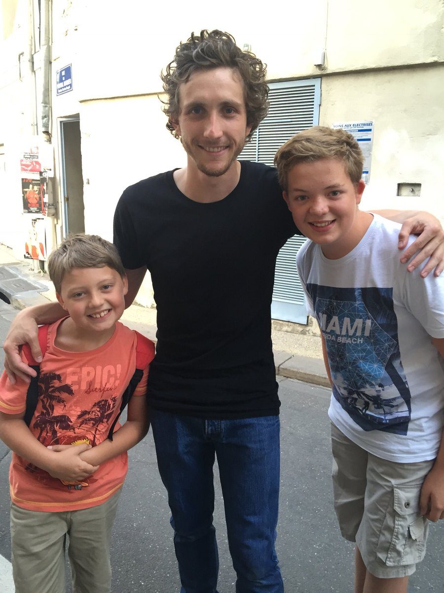 ChristelNaulin's tweet photo. @BaptisteLecapl1 3 ans jour pour jour séparent ces 2 photos... Merci pour tout. On vous adore Baptiste !! #fansN1 ❤️ https://t.co/AWGTXBBuQQ