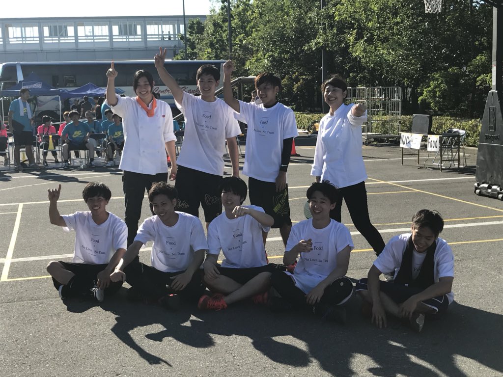 FoodSt6's tweet photo. #NSG夏フェス #NSGバスケ 
優勝はFood 国際調理製菓専門学校😁
叫んだ～😄 楽しかった😁
お疲れ様です😏 https://t.co/9TZygmrYl2
