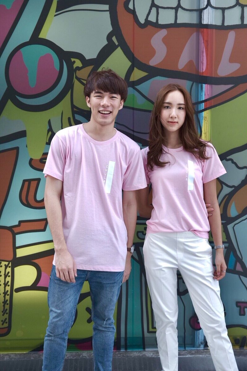 1917Store's tweet photo. เสื้อยืดจุฬาสวยๆ ไม่มีตกเทรนแน่นอน ตอนนี้กำลังมีโปรโมชั่นอยู่เด้อ สนใจเข้ามาสอบถามก่อนได้นะคะ แอดเลย line id : jdo8388o  ปล.เราไม่ได้ไปขายที่งานเฟิสเดทน้า แต่สามารถนัดรับได้นะคะ #ChulaCuteBoy #cufirstdate #teamchula https://t.co/rgxxcgbDTO