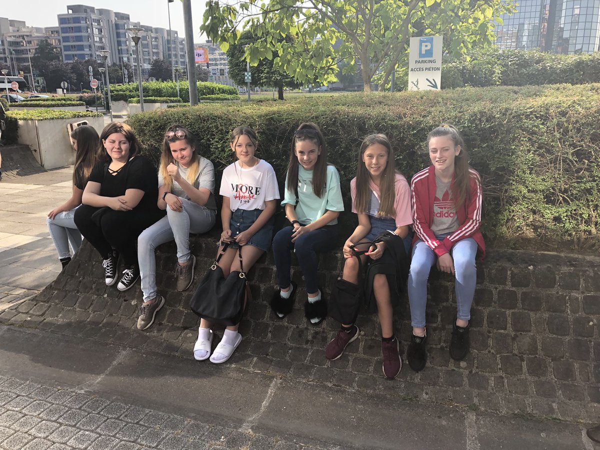 Llanwern_paris's tweet photo. Check out our hotel! We are all so excited for Parc asterix! Teachers in their matching team tops 😂😂! #themeparkherewecome #sunisout #wearesoexcited #paris https://t.co/SdeM8IoRPe