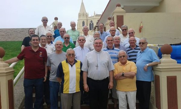 salesianoslpa's tweet photo. Estamos presentes en la #SATEP, Semana de Actualización Teológico-Pastoral, que se ha celebrado en Chipiona (Cádiz). De @salesianoslpa ha participado don Ángel María Muñoz Vázquez. #veranosalesiano @SalesianosSMX https://t.co/wydUjGUjrc