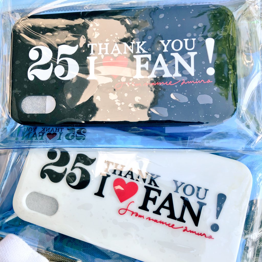 DrChronus_0920's tweet photo. スマホケース使うつもりで買ったんだけど、使ってたら白いとこ汚れちゃうよねぇ…きっと
次に入る時まだ残ってたら、もう一個買おうかな🤔
#安室奈美恵 #NamieAmuro
#FinallSpace
#大阪会場 #7月14日 #初日 https://t.co/KOMjdJM635