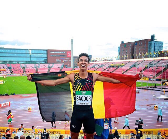 De_Smet_Michele's tweet photo. Let us all appreciate this moment.
Wij hebben potverdikke een WERELDKAMPIOEN!!!
De Rode Duivels hebben ons misschien geen zege bezorgd maar deze is even mooi 💥 
Show him some love. https://t.co/zmK793QSaN