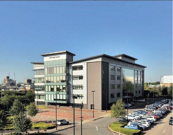 RIBproperty's tweet image. Delighted to have completed ✍️ on a £17.25m sale of a prime office investment in Eccles, Manchester! Congratulations to our investment team for all their hard work 

#eccles #ecclesmanchester #greatermanchester #ukinvestment #ukinvestor #investment #manchester #freehold
