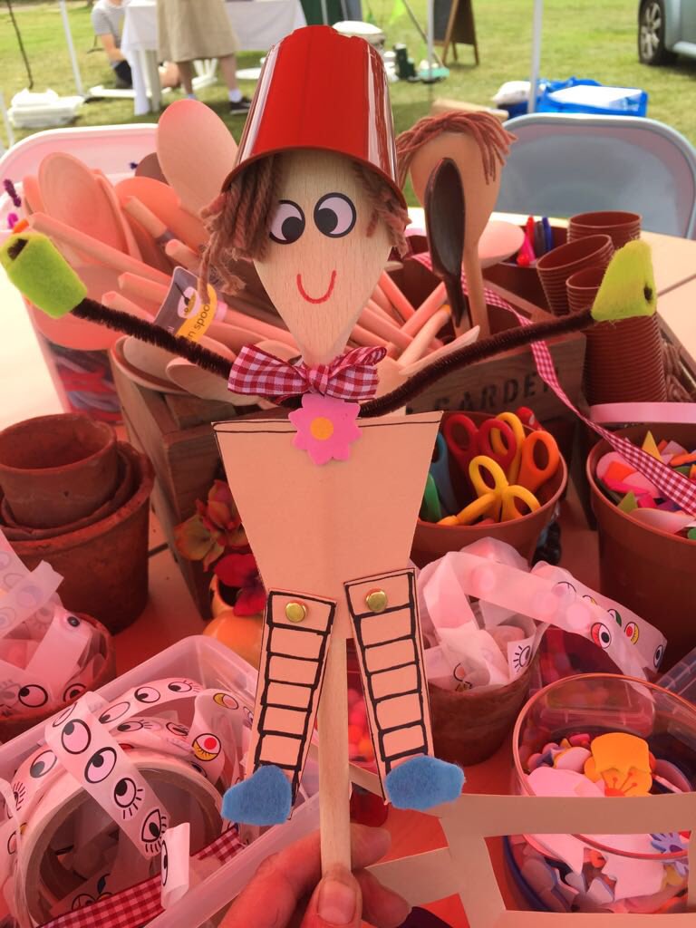 SplatterMake's tweet photo. Pickhurst Infants Fete today...Join us to make flower pot men &amp; tutu wristbands 
@Pickhurst_Jnr https://t.co/22jZGUFWPu