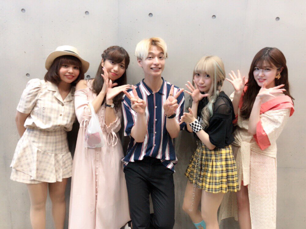 2_5_2555's tweet photo. #NSG夏フェス ありがとうございましたー！！！初新潟！のどぐろ美味しかったー！！1日ずっといてくれた子も、遠くから来てくれた子もお疲れ様！！😂3連休めちゃめちゃ暑いみたいなので熱中症には気をつけてね！！🌻🌻 https://t.co/1091JPsJr9