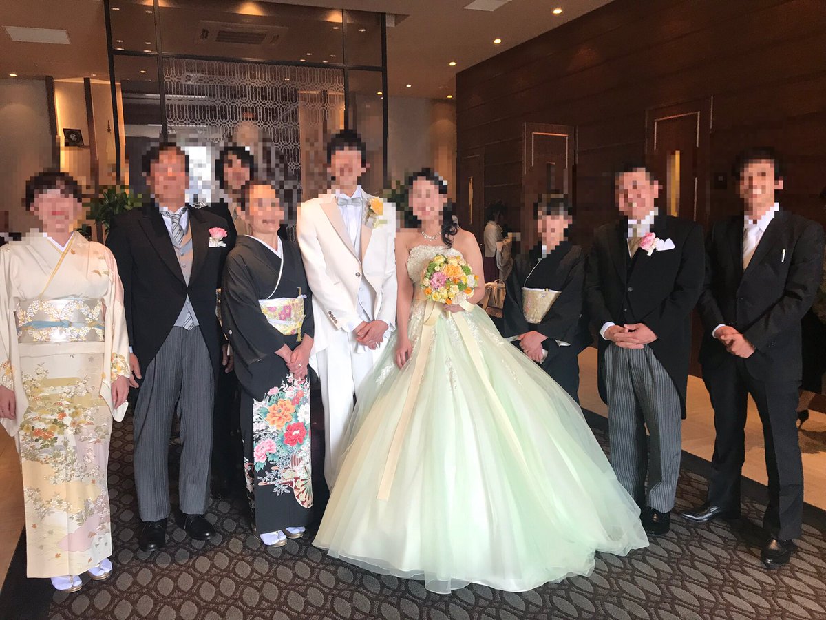 ちぃ 弟の結婚式の写真見返してたら お色直し後のブーケとドレスが珠理奈ちゃんのサイリウムカラーだったことに今更気づいた 義妹はオタクではないよ笑 性格も明るい子なので合ってるな 弟は飲めないけど 義妹は飲める人なので飲みに行きたいな