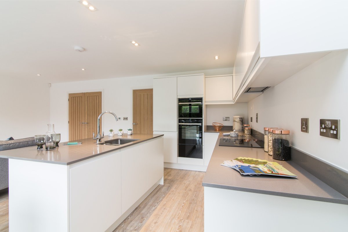 FHPLiving's tweet photo. Mulberry Close Open Day is finally here!!

Come and visit us today between 11:00am - 2:30pm and see for yourself the exciting new development from @north_sands 

#Beeston #Openday #Northsandsdevelopers #NG9 #FHP #FHPliving #NewHomes #Development https://t.co/NcctTgcRWV