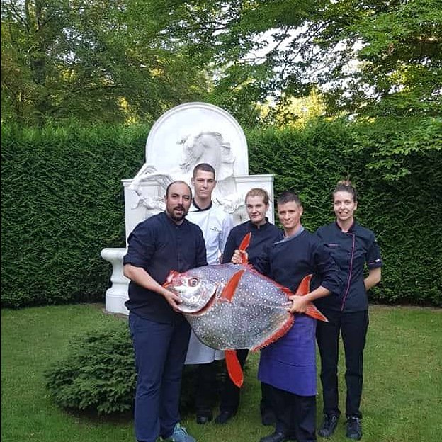 PerrigaudM's tweet photo. arrivage de l opah aux #lesprémices #gaultetmillau #michelin #distrimalo https://t.co/efc23uXpTt