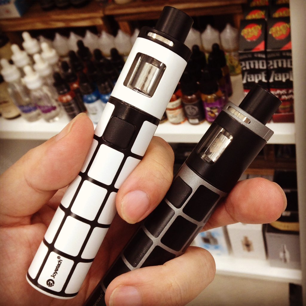 vape_world_'s tweet photo. 新作本体入荷👍
初めての方にも使いやすいかつ本格VAPE😍
煙量も味もスパーキング!⚡️
#呂布カルマ #電子タバコ #ベイプ #立川 #フリースタイルダンジョン #rockboxx #東京 #vape #グロー #プルームテック #戦極 #八王子 #vaper #vapeon #tricklife #eliquids #vaping #bopower #bovaping #boone https://t.co/ye6WjLk5aa