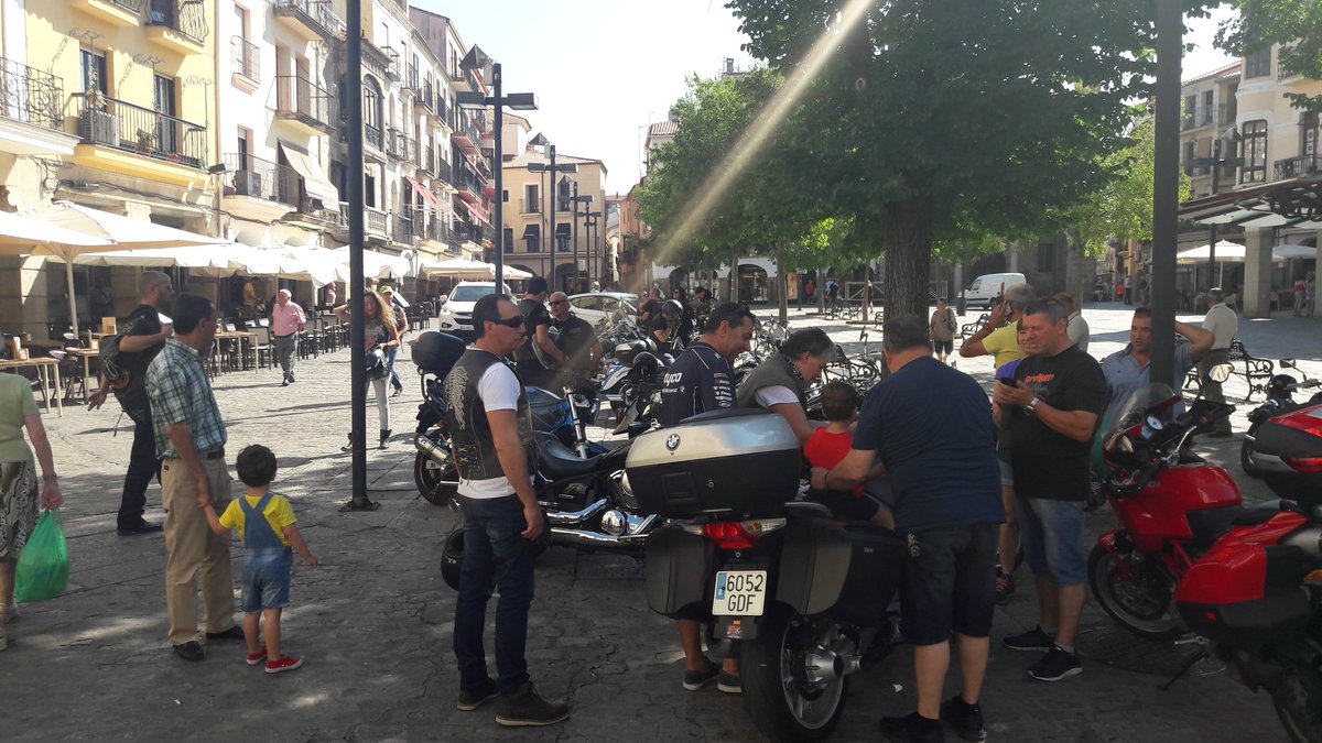 rollingcustomrock tweet media