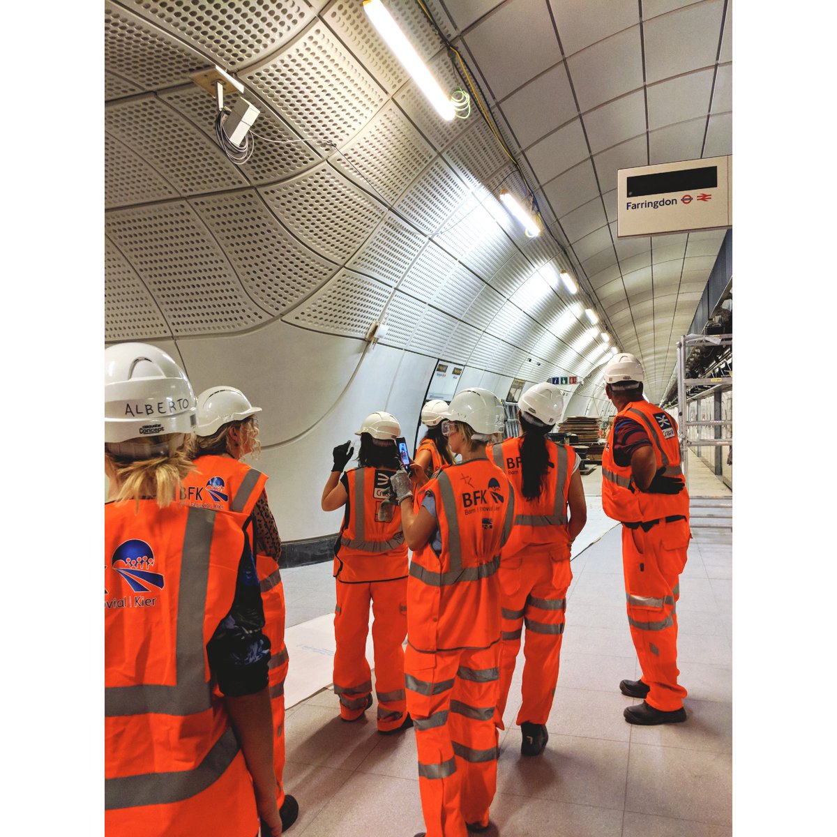 HannahBlunstone's tweet photo. Sneak peak yeaterday of the new Crossrail station at Farringdon, getting ready for opening later this year | #Farringdon #Crossrail #ElizabethLine #WomeninProperty #MajorInfrastructure | @BridgetWilkins_ @elizabethline https://t.co/RYKIPurJlU