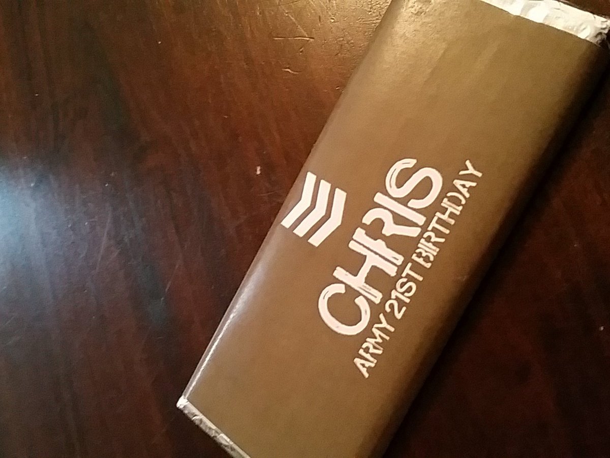 Mz_Shaez's tweet photo. When you find a chocolate bar in lastweeks box of left over beers #Winning #Snack https://t.co/ecG4mJUF48