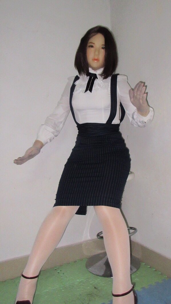 dodomaskdoll's tweet photo. I allways wear some full body shapewear and shapeface mask under my casual wear#zentai #femalemask #kigurumi #mask #pantyhose #着ぐるみと中身2018 https://t.co/hggIhmySVL
