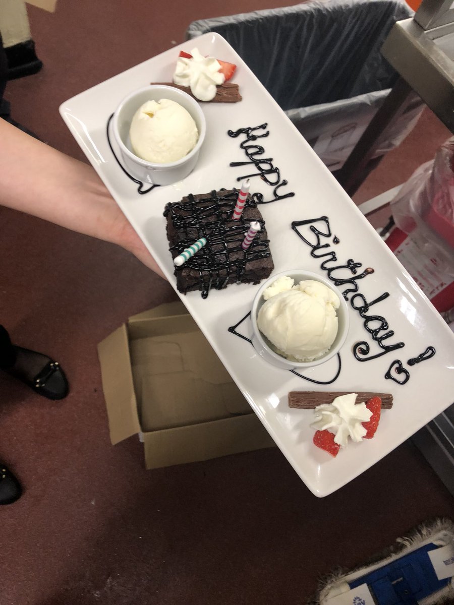 Celebrating a birthday for one of guests #goingtheextramile <a href="/Euston_PI/">☄Premier Inn EUSTON☄</a> <a href="/LAhMostloved/">LAhMostloved</a> <a href="/SDEBDD/">simon ewins</a> @R4chelMcKeeman @Dora94743040