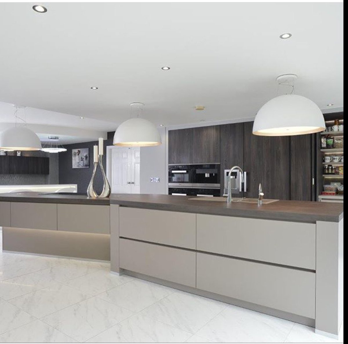 DBKitchens's tweet photo. Kitchen islands don’t have to be boring, take a look at some of the shapes we’ve recently installed 
Loads more to see on our website for more great designs
@eggersmann_uk @quookeruk @Miele_GB @NEFFHomeUK  #glasskitchen #dreamkitchen #kitchengoals #Manchester #designinspo https://t.co/qRkWreEsTf