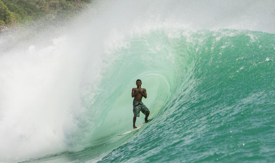 RabidSurf's tweet photo. Hopes are high for Padang-Padang, Bali ! Watch it Live (?) - https://t.co/c3ZiMPC4bH https://t.co/k1zM1ZkWyN