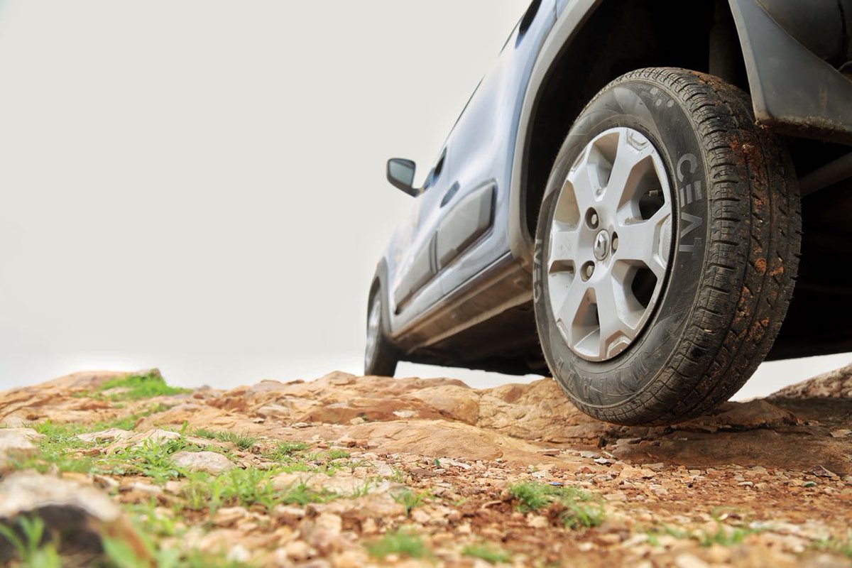 evoIndia's tweet photo. Just look at that tread pattern. Little sign of wear on the @CEATtyres #Milaze that the #RenaultKWID wore on the #29States29Days challenge. We did not even have to deal with a puncture. That's really saying something given the punishment these have taken.
@RenaultIndia @HPCL https://t.co/PQUHtkQdn2