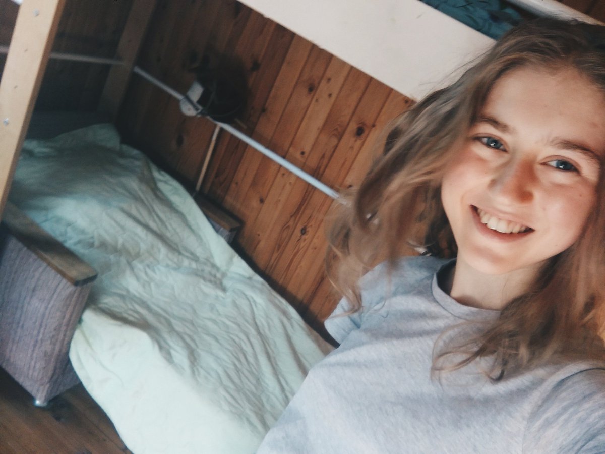 anibroot's tweet image. Чаще смейтесь!