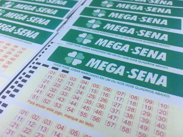 Senoticias's tweet photo. Mega-Sena pode pagar R$ 34 milhões neste sábado.
Para ler a matéria, acesse: https://t.co/1HtpKrjx3Y …
#MegaSena
#SorteioDaMegaSena
#34MilhõesMegasena
#NotíciasDeSergipe
#SENotícias
Foto: Stephanie Fonseca/G1 https://t.co/s4PS8nOhHq
