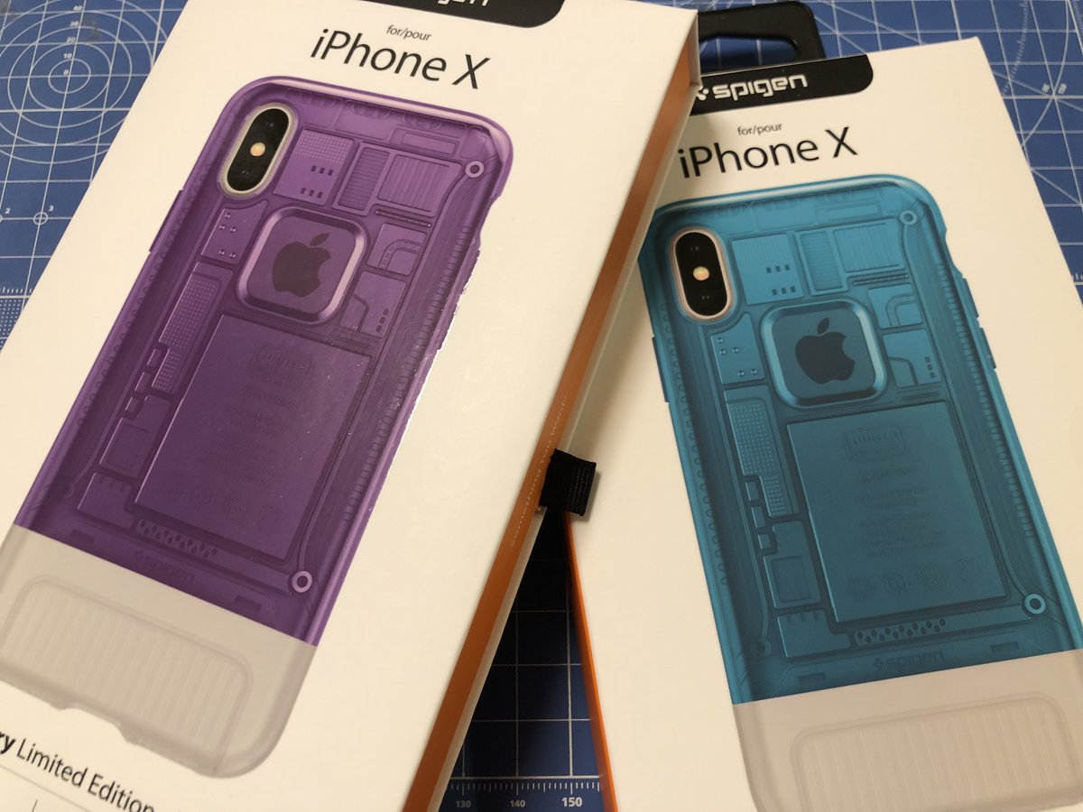 sian_zc33s's tweet photo. 初代iMac風iPhone Xケースがやっと届きました。限定色のブルーベリーとグレープ!定価だと1つ5000円近くするけど、2個で$35だったからお買い得〜✨ #SPIGENCLASSICS https://t.co/VTeO7FyPS7