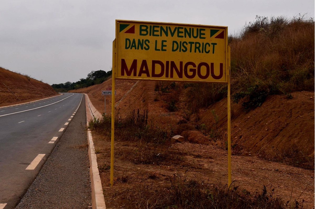 CongoVisit's tweet photo. Aujourd'hui découvrons la ville de Madingou. 
#Bouenza #Madingou #République_du_Congo
https://t.co/n0smaryh1j https://t.co/rYP2JAnVhB