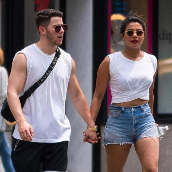 OCEANUP's tweet image. Are @nickjonas and @priyankachopra already living together? goo.gl/i1Puk5