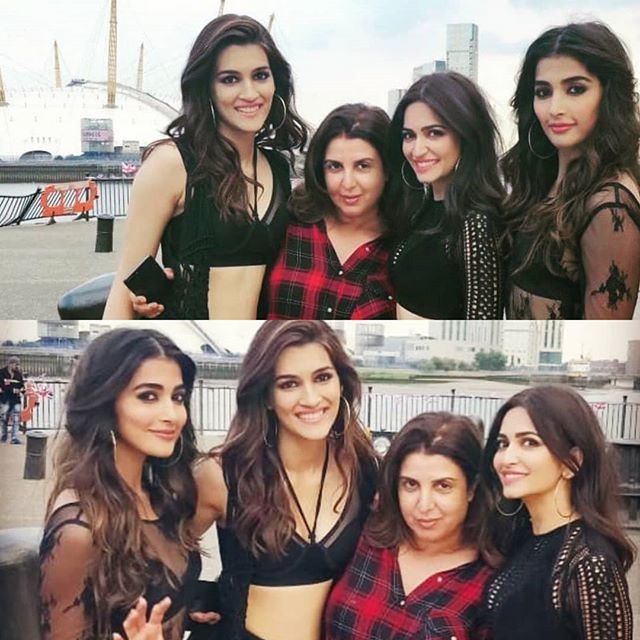 btownvilla's tweet photo. From the sets of #Housefull4 😍😍😍
#kritisanon #kritikharbanda #poojahegde #farahkhan https://t.co/0Ec5SL1Fk8 https://t.co/oXarMaOmBk