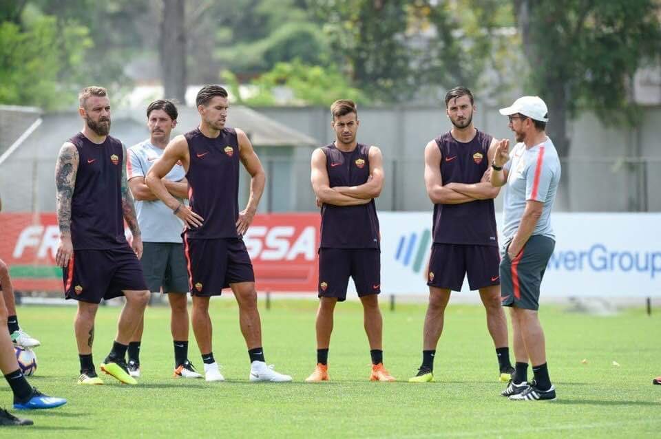 Cristante's tweet image. Lavoro e sudore. È la strada giusta, la nostra strada, la strada della Roma 💛❤ #dajeRoma @OfficialASRoma